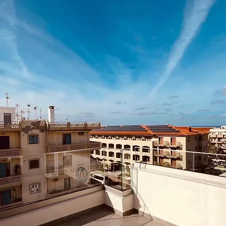 Sea & Sky Heaven Lejlighed *